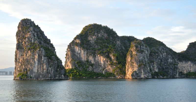 Croisière en baie d’Halong : choisir sa jonque et son itinéraire