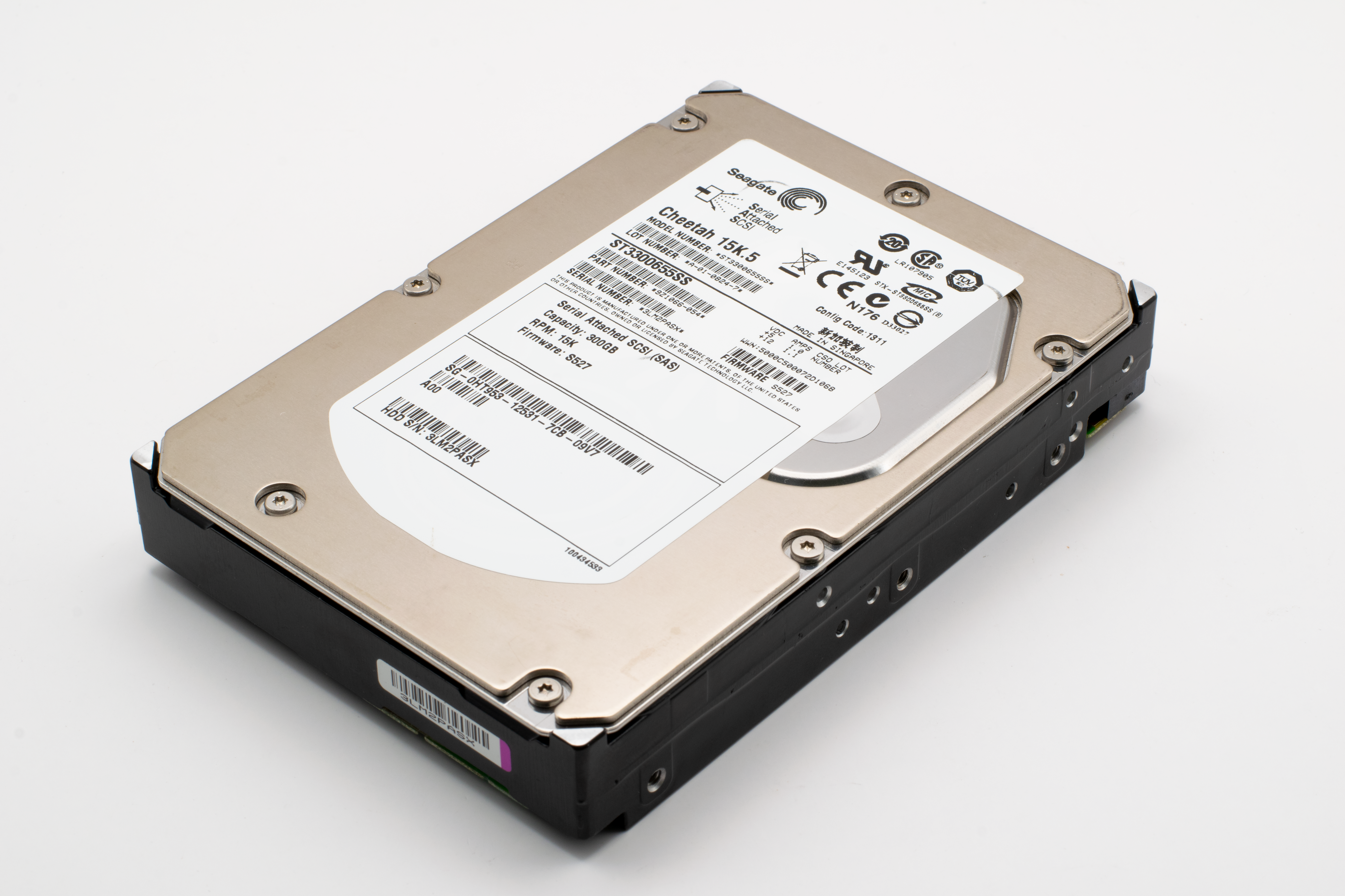 Seagate Cheetah 15K.5 SCSI hard drive with metal casing, advanced technology for data storage.