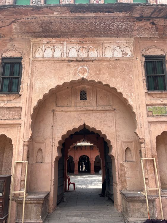 Entrada Histórica Del Arco En Gauhar Mahal, Bhopal · Foto de stock gratuita