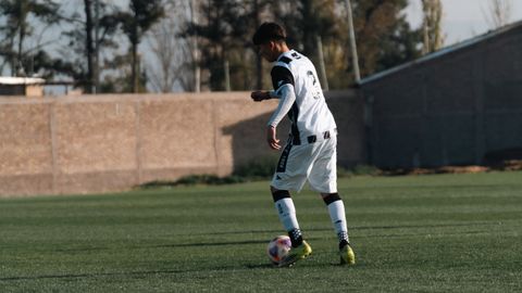 Why a midfielder's first touch decides the next three passes