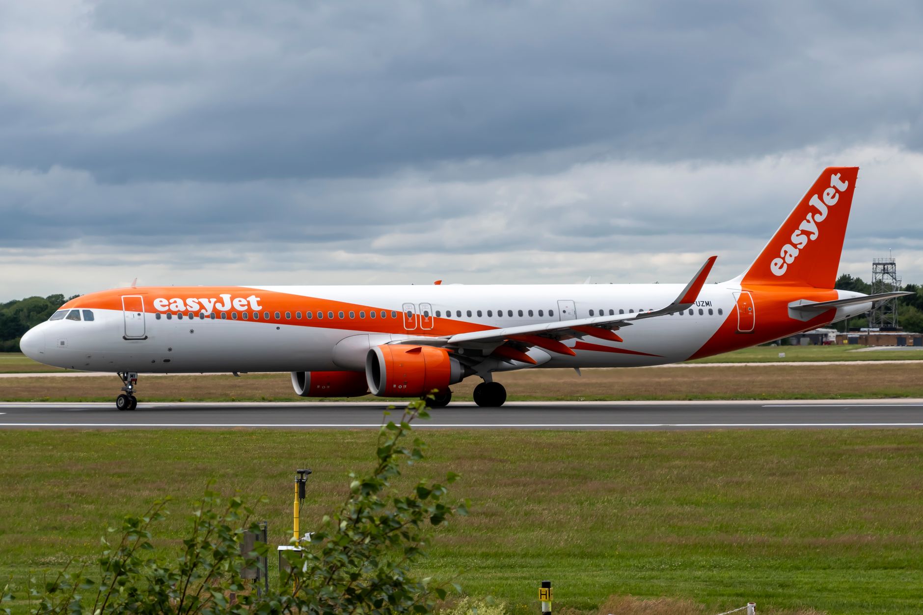 EasyJet (EZJ) Shares Climb Amid Apollo Takeover Progress
