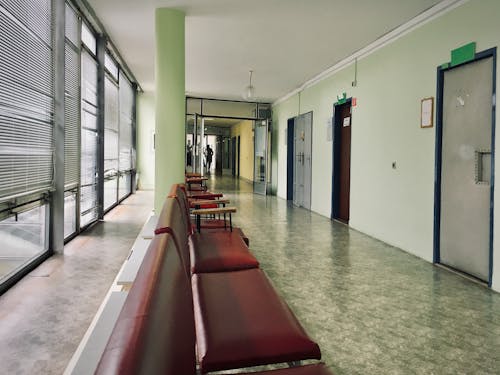 Foto profissional grátis de doença, hospital, sala de espera