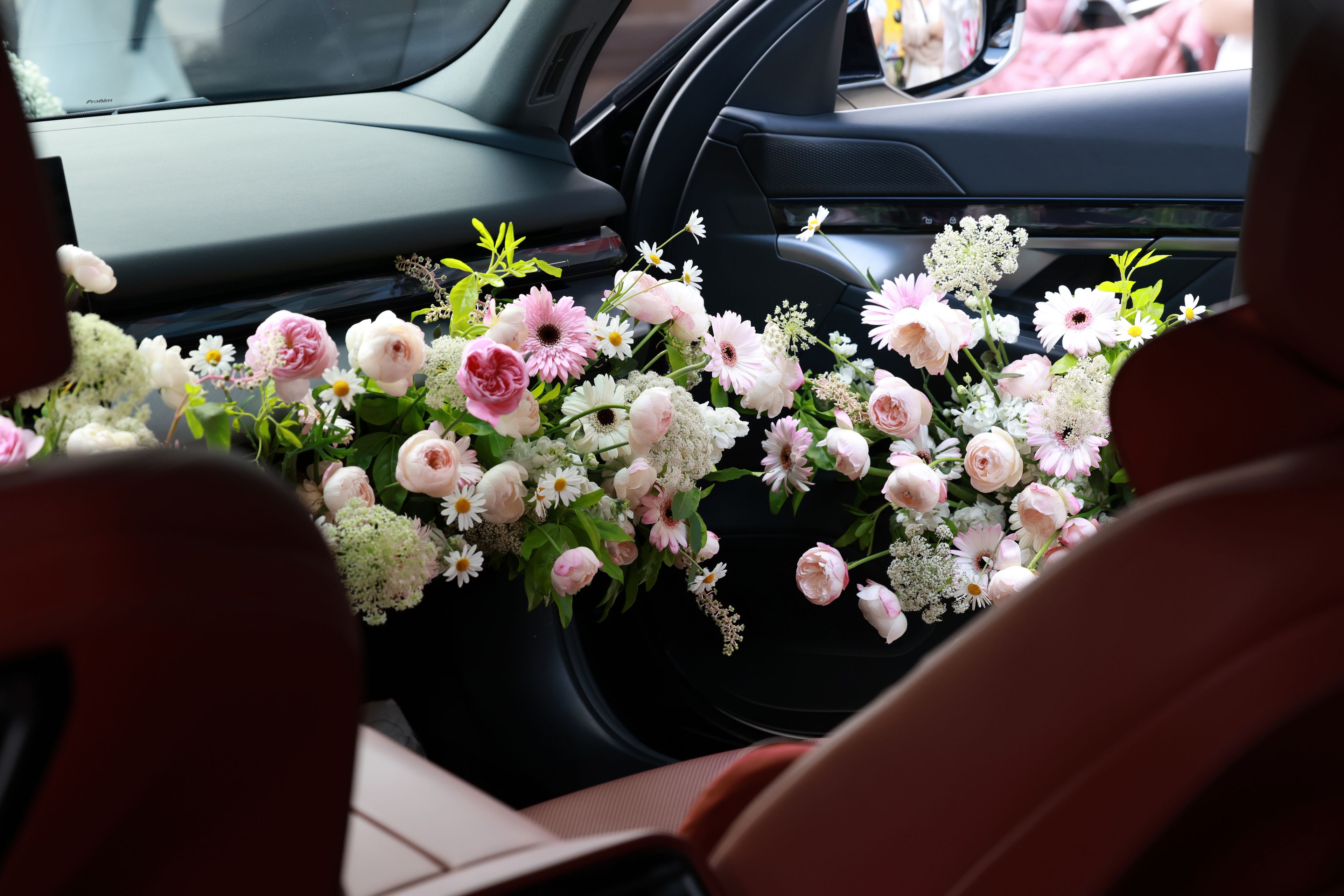 Wedding Chauffeur — chauffeur travel for the occasion