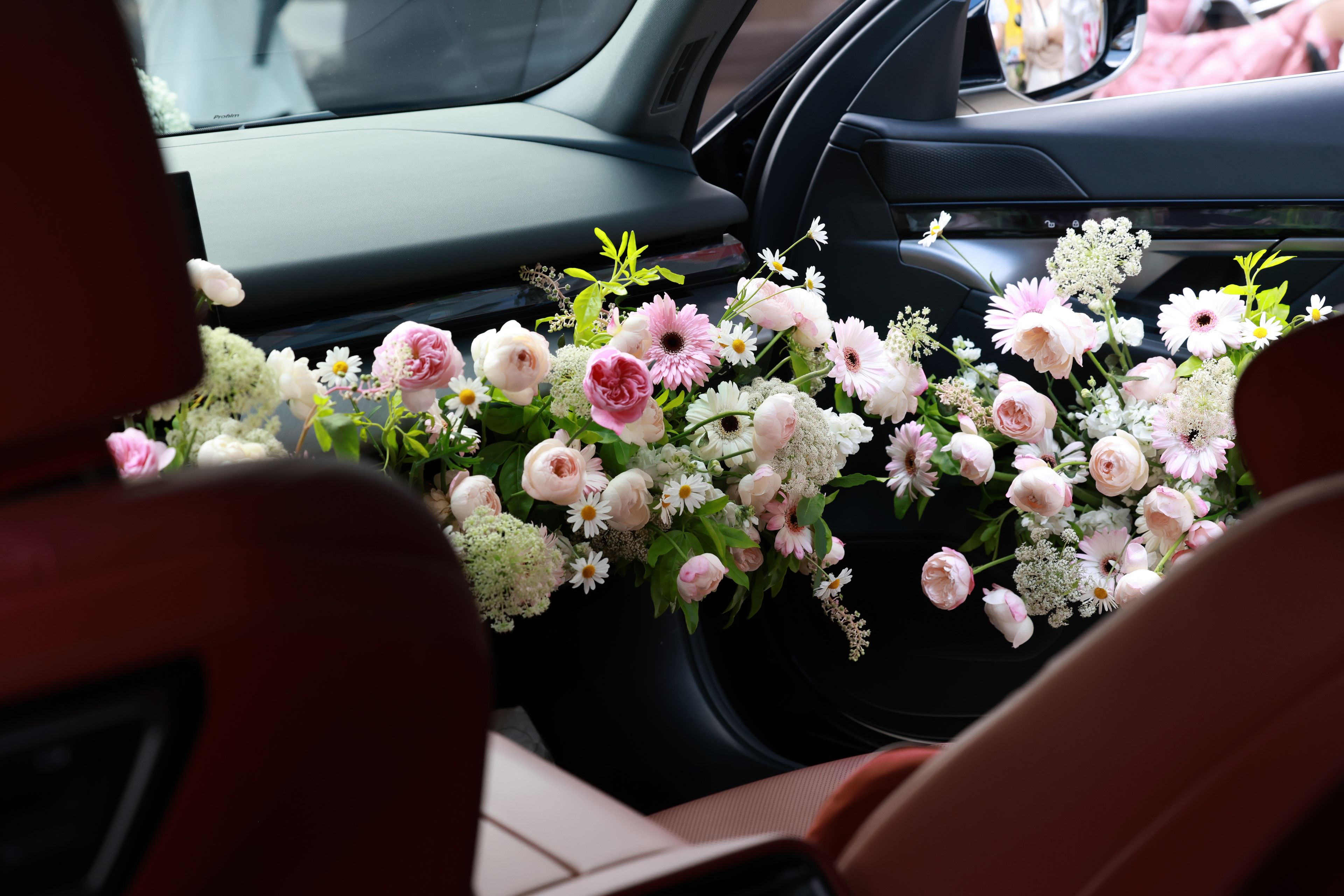 Wedding Chauffeur — chauffeur travel for the occasion