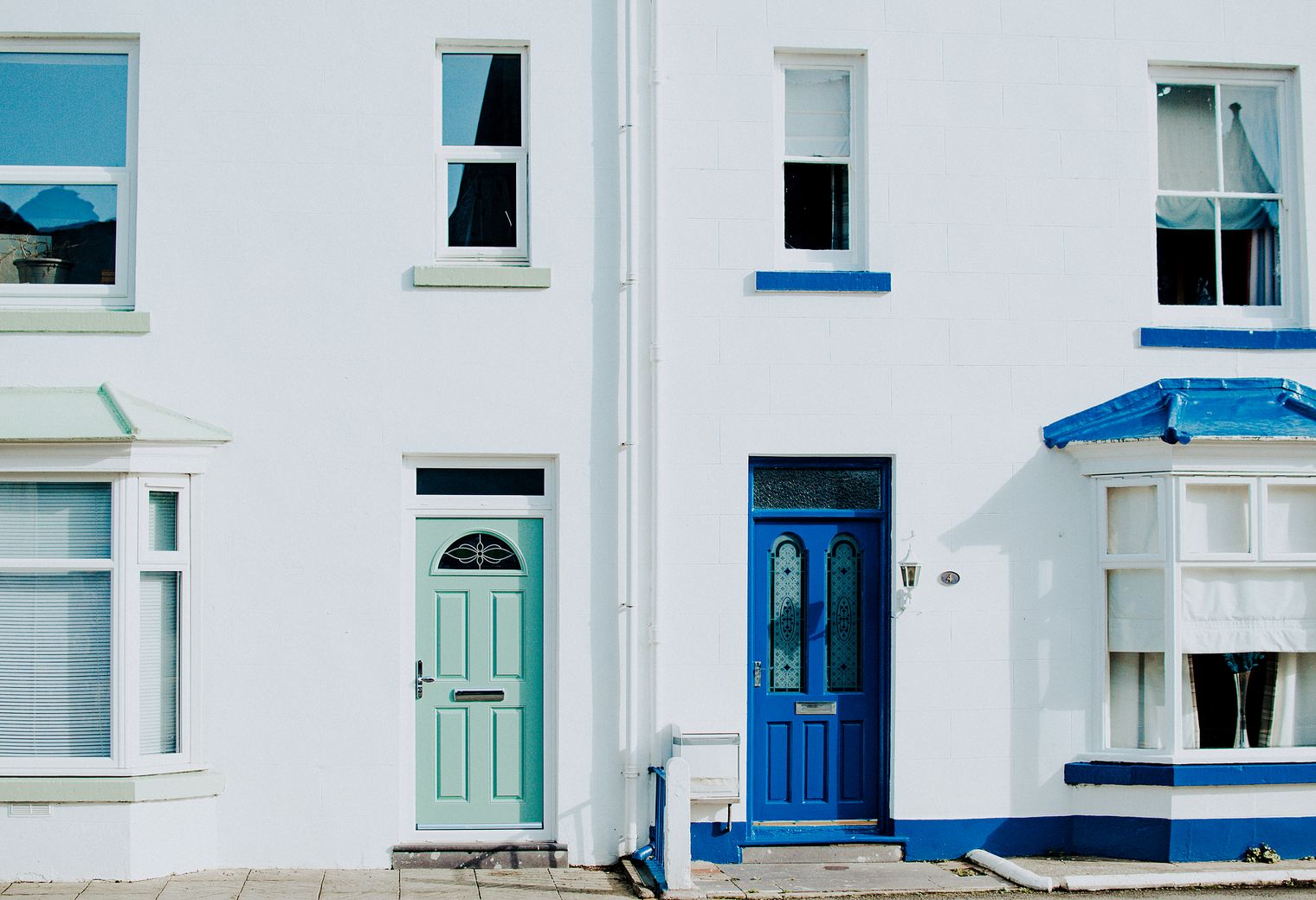 Barlaston — student move with boxes and a van