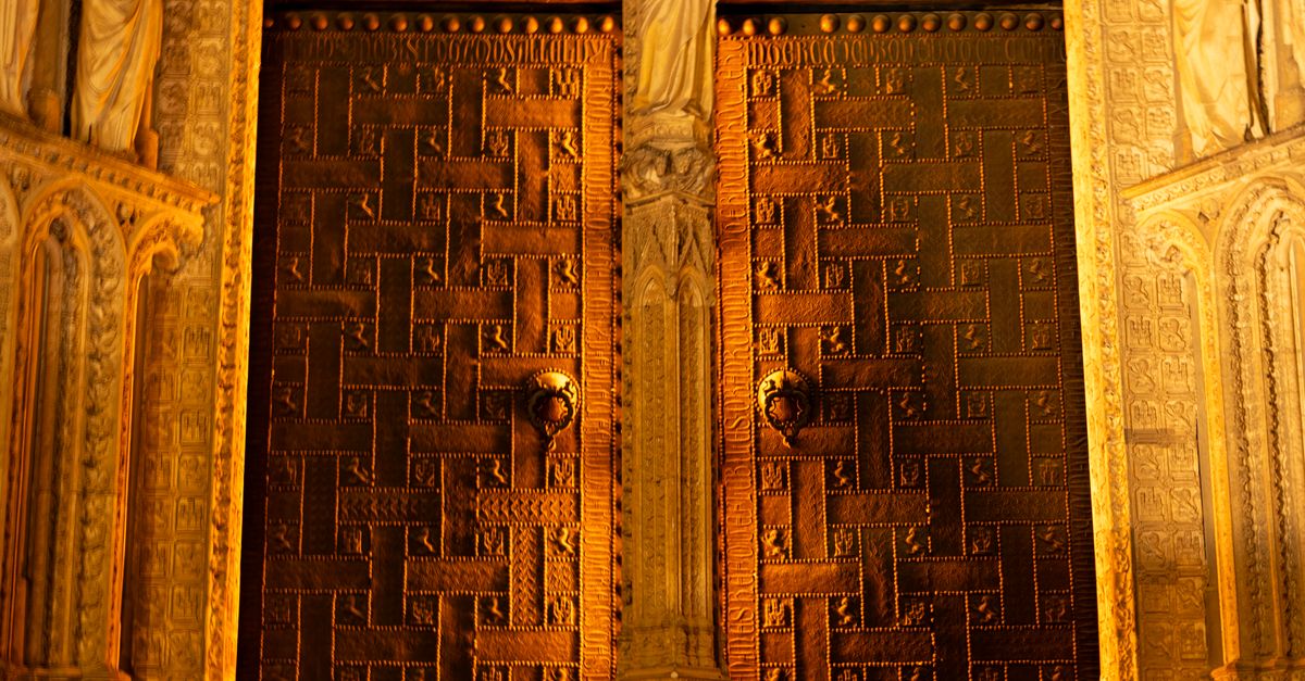 How financial shortages halted cathedral construction in the 16th century How financial shortages halted cathedral construction in the 16th century