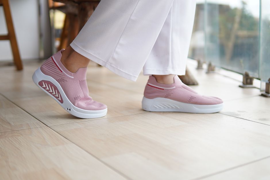 lightweight slip-on running sneakers lightweight slip-on running sneakers