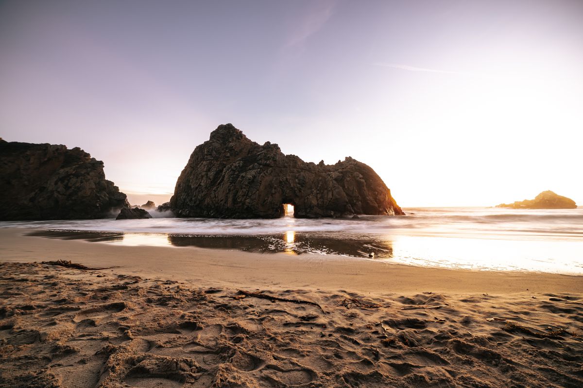 Blue Flag Beaches Near Barcelona: Day Trips and Getting There