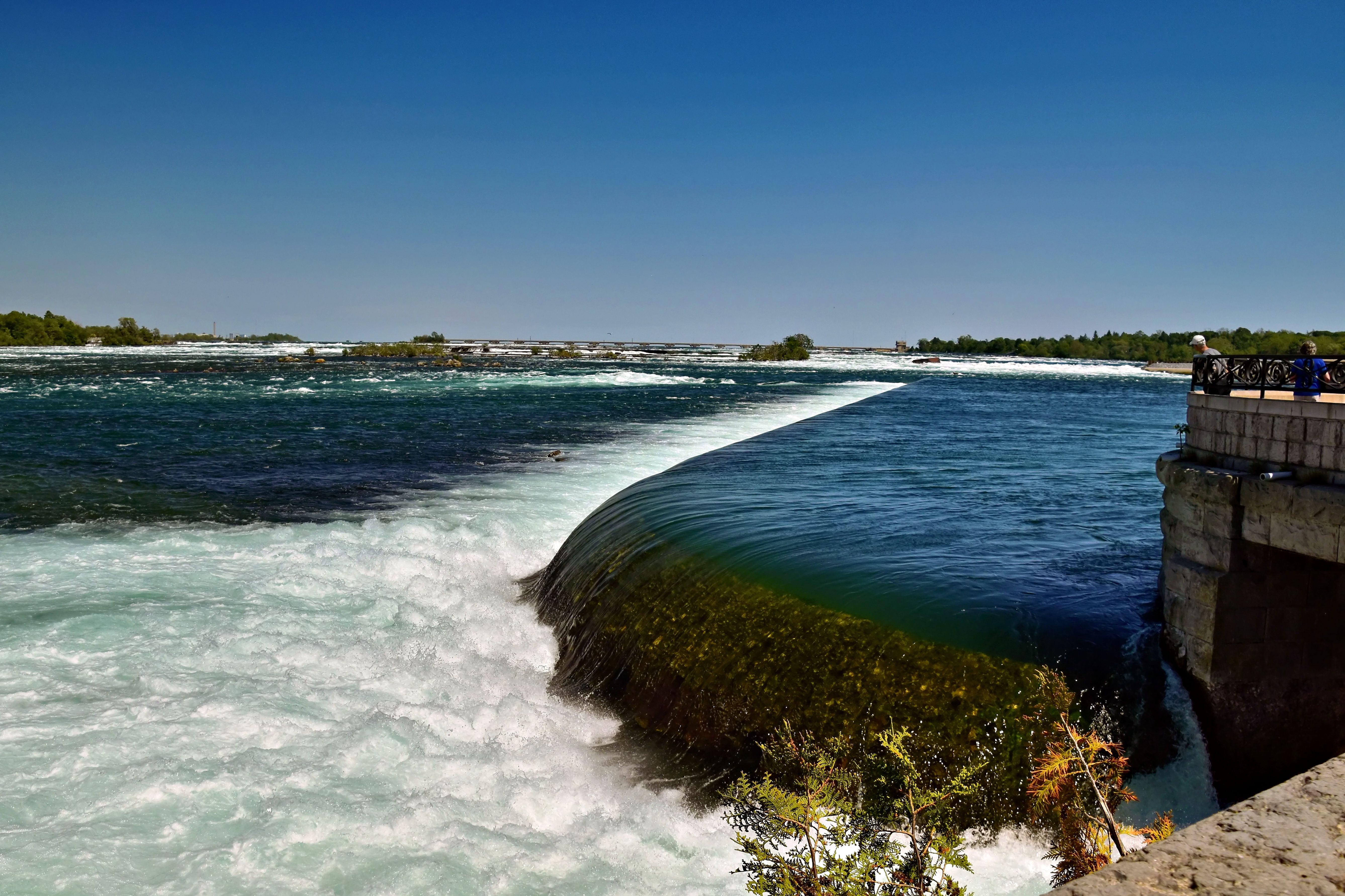 Observation deck overlooking Niagara Falls
