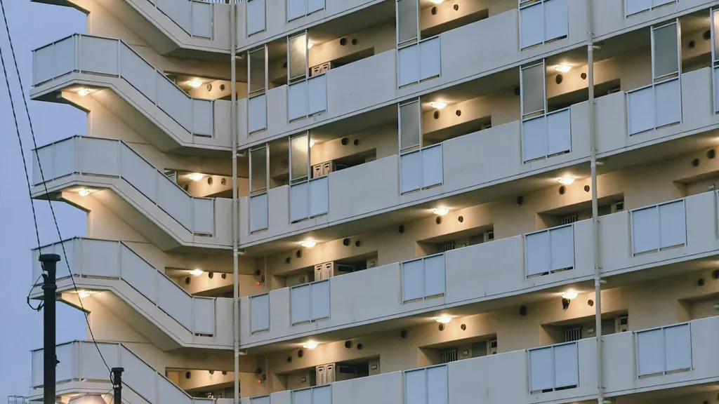 APTING Enforces Apartment Verification: A Model for Reducing Fraud