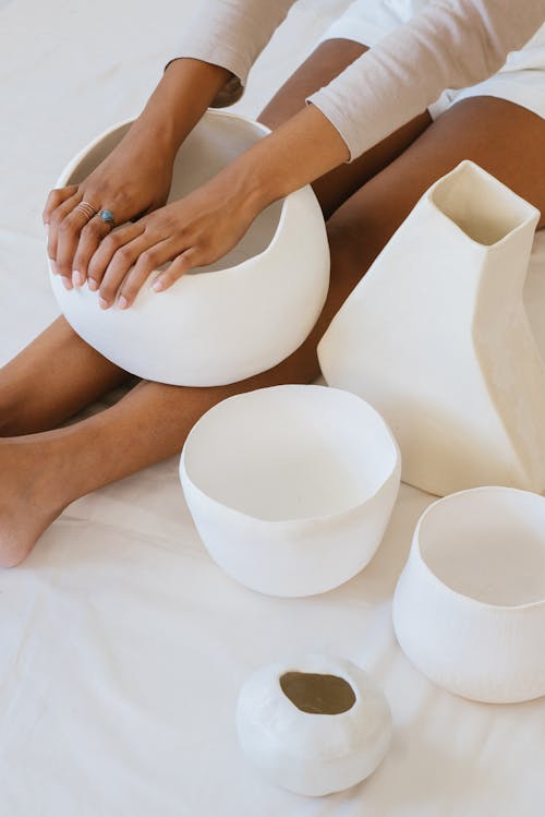 Ceramist Với đồ Gốm Thủ Công