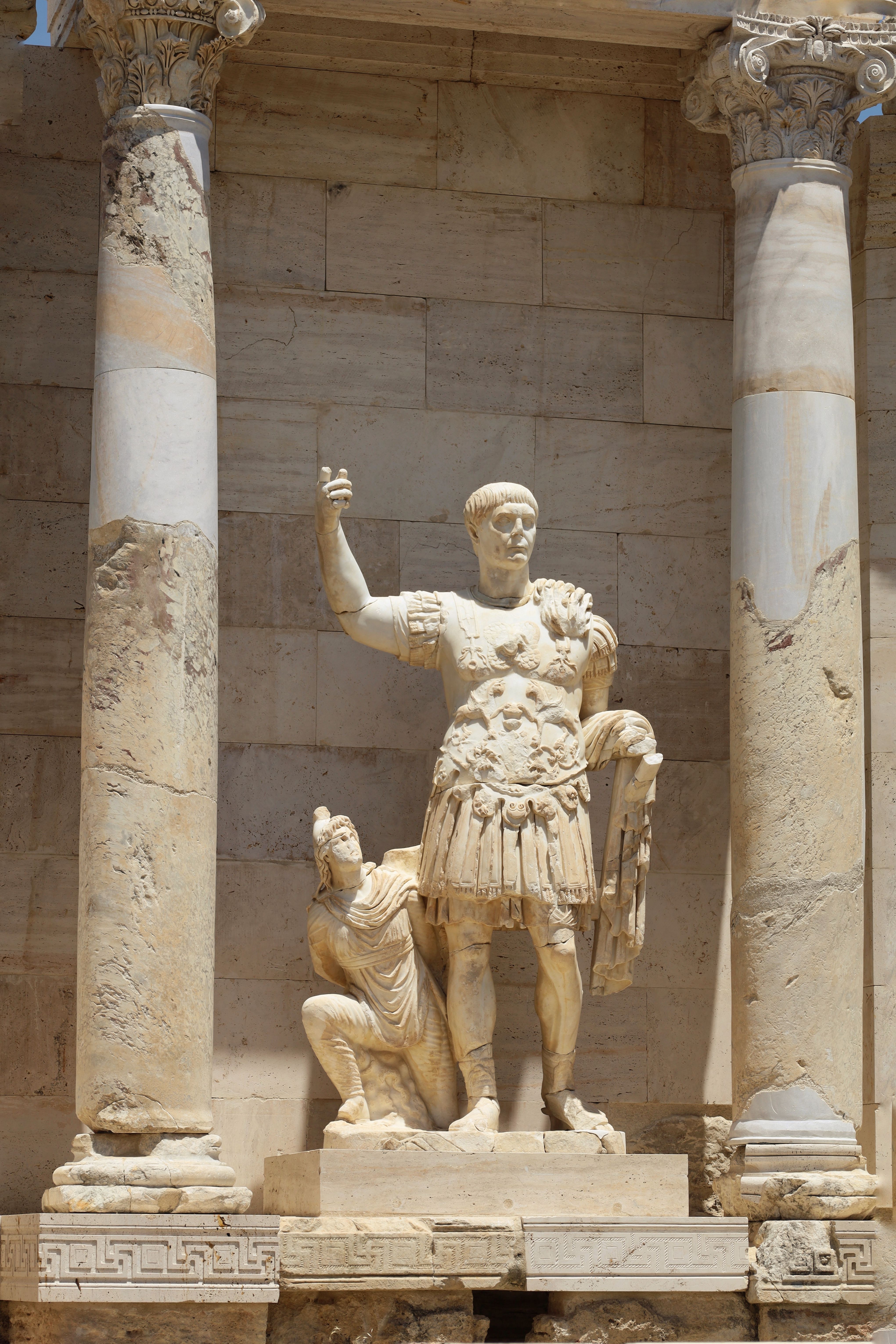 Statue of Roman Emperor in Ancient Ruins · Free Stock Photo