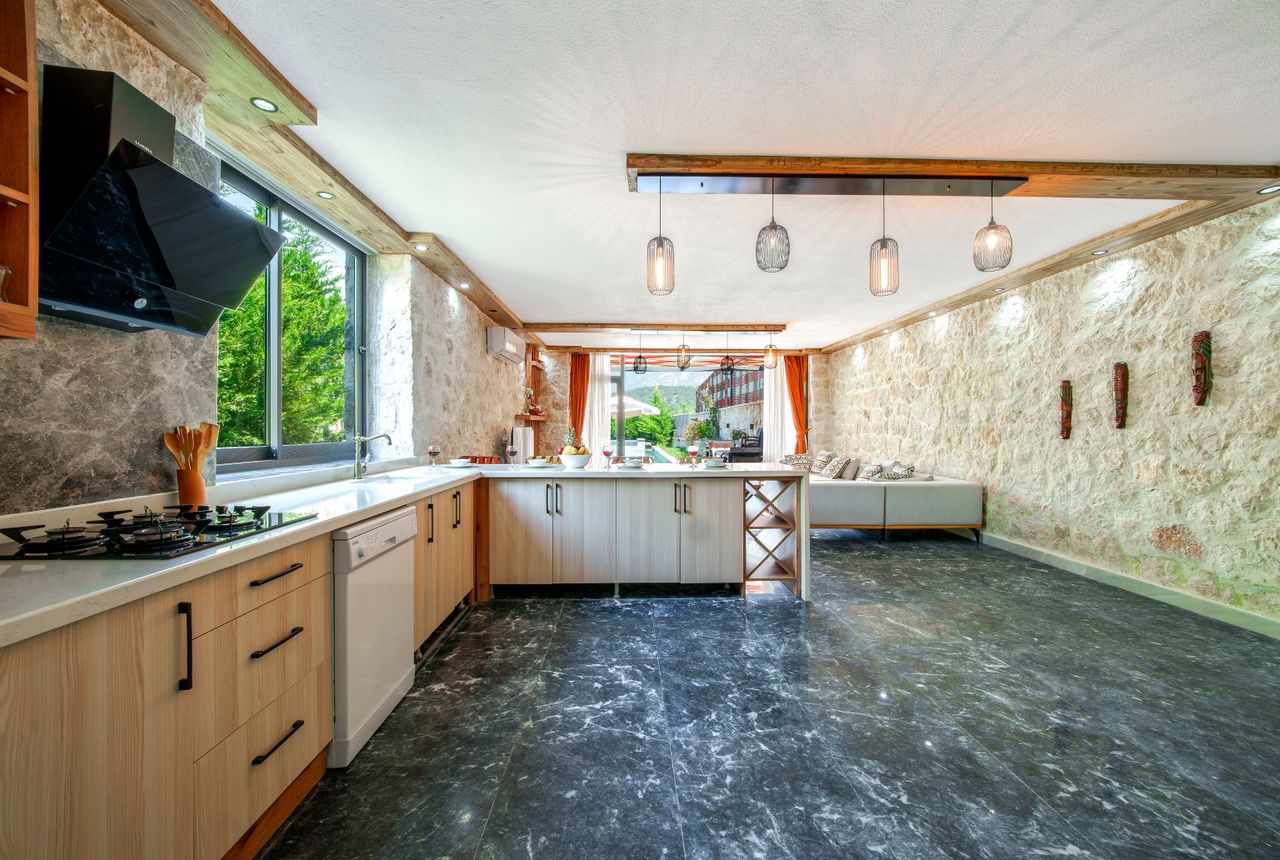 Packing services Whaddon — removals work in progress