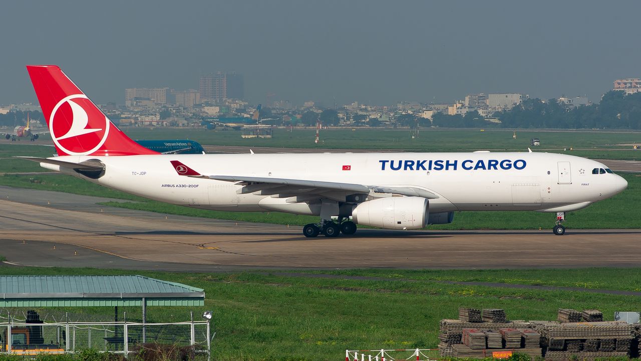 Airbus retarde les livraisons d'A330 après la découverte d'un outil oublié