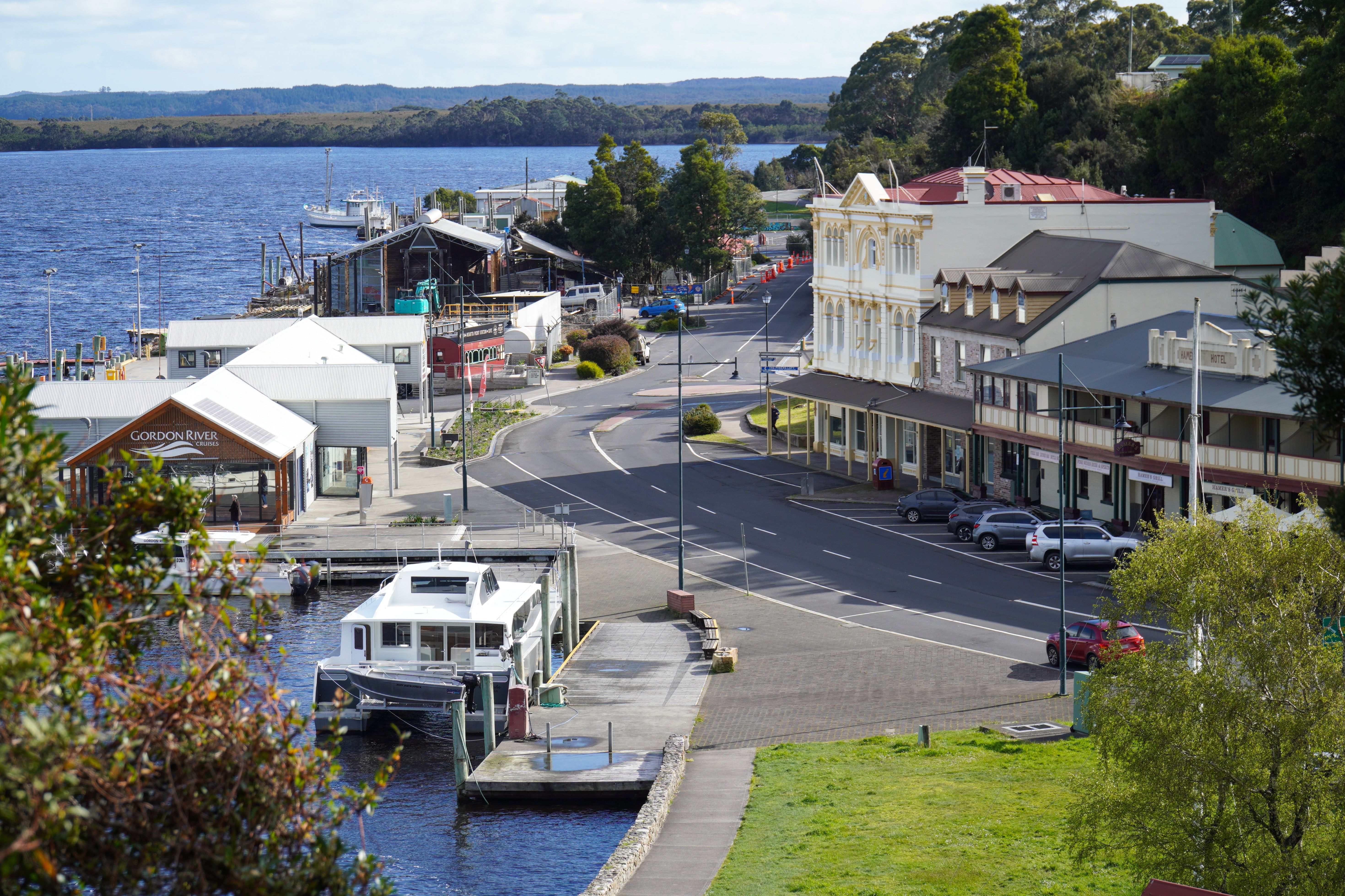 Car Rental Guide Tasmania 2026: Costs, Roads & Tips