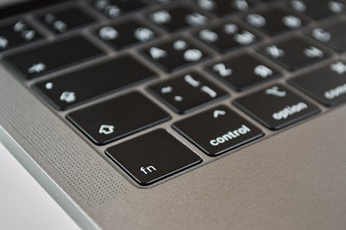 Mac Bookキーボードのクローズアップ写真