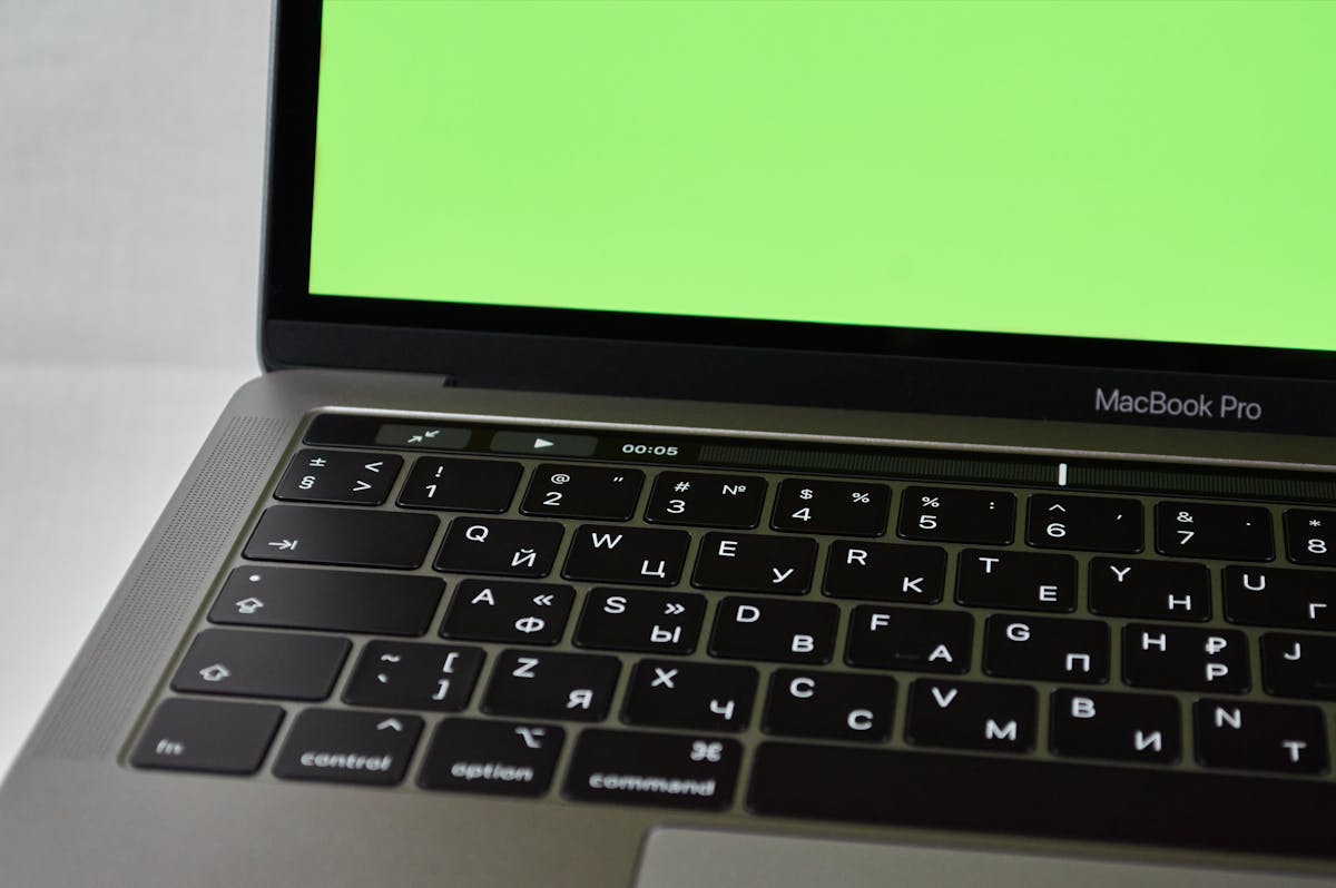 Apple's Touchscreen MacBook Pro: A Gamechanger or Too Late?