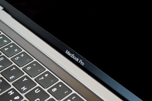Ücretsiz Macbook Air Kapatıldı Ekranı Stok Fotoğraflar