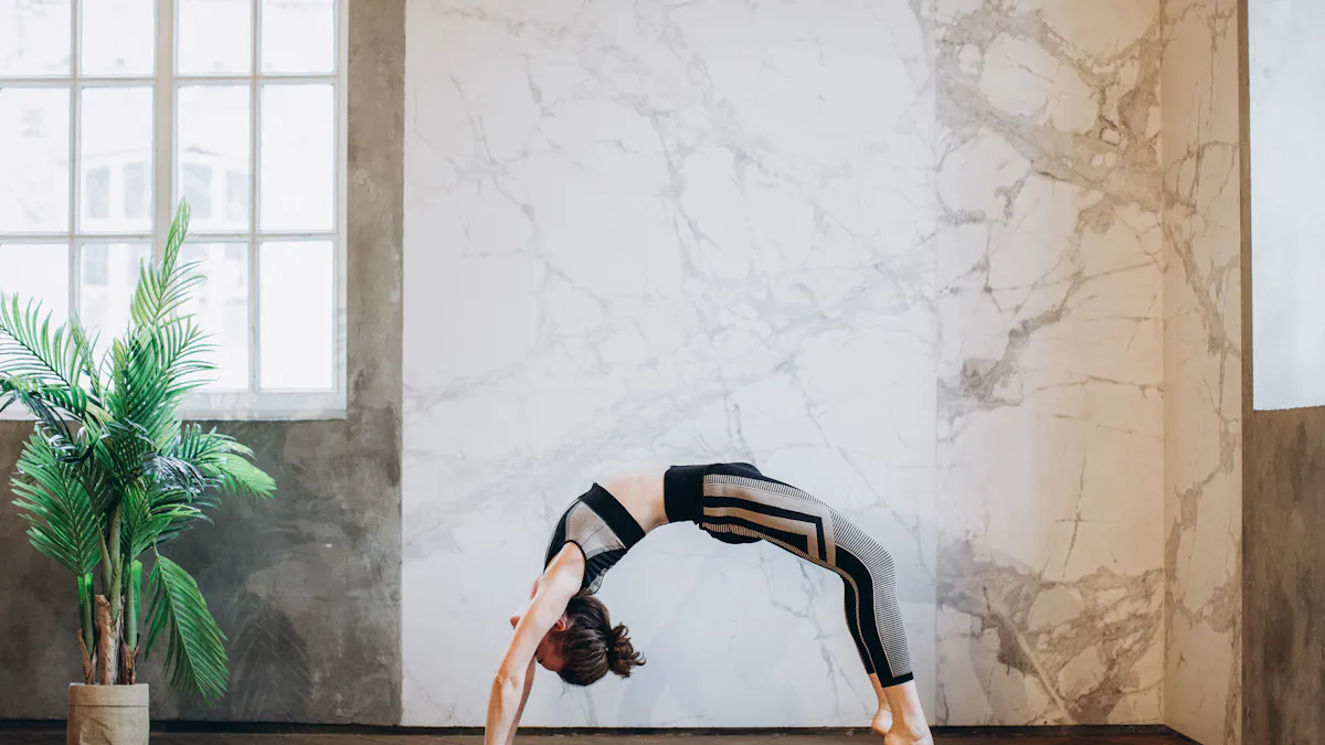 Explorando el Yoga en Plataformas para Adultos