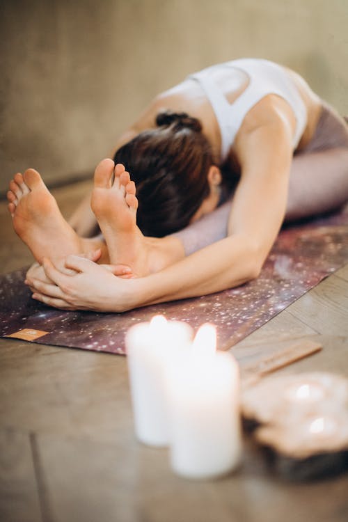 Vrouw Beoefenen Van Yoga