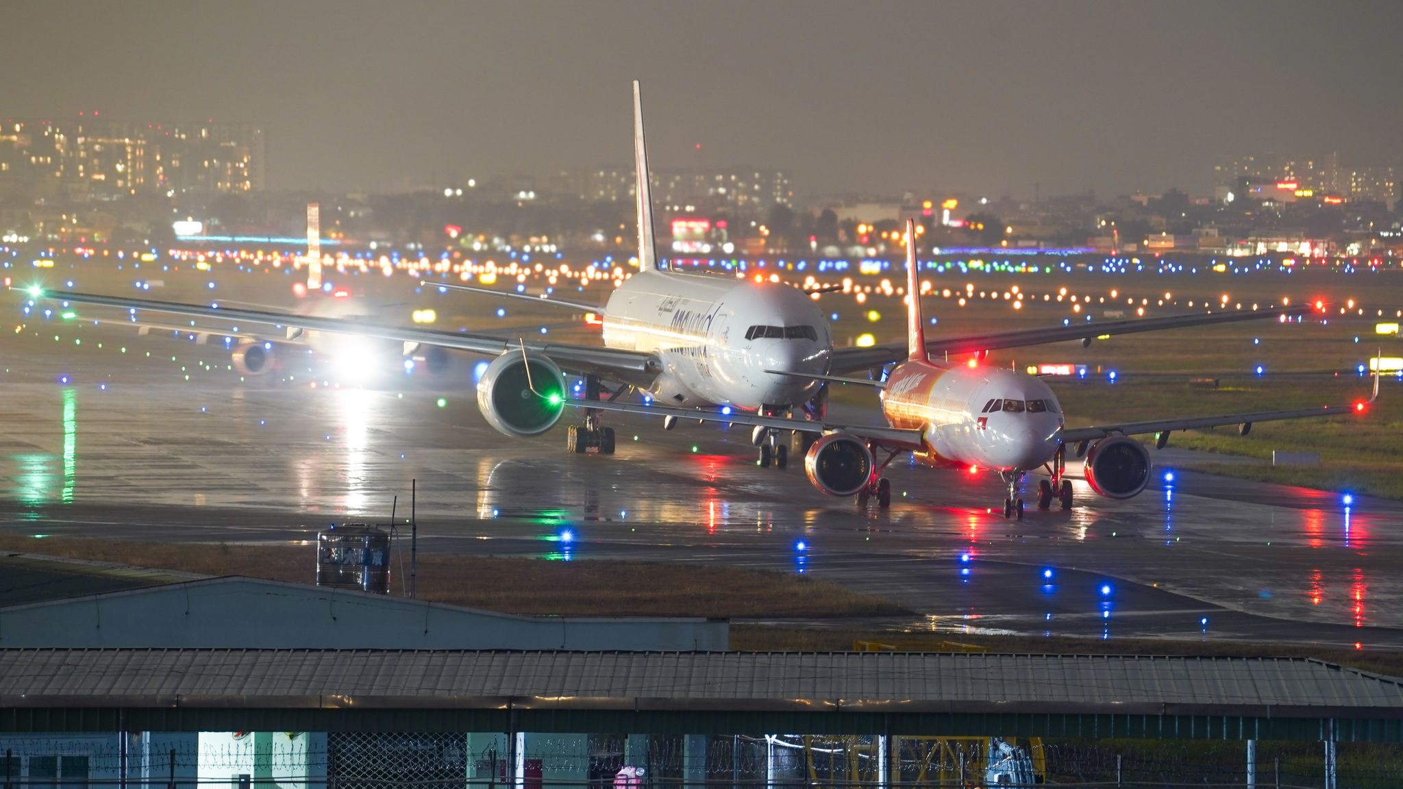 TUI-vlucht naar Amsterdam maakt noodlanding op Rhodos