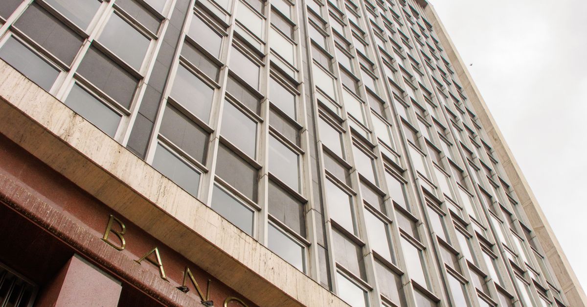 Análisis de la supervisión financiera en los bancos centrales más antiguos Análisis de la supervisión financiera en los bancos centrales más antiguos
