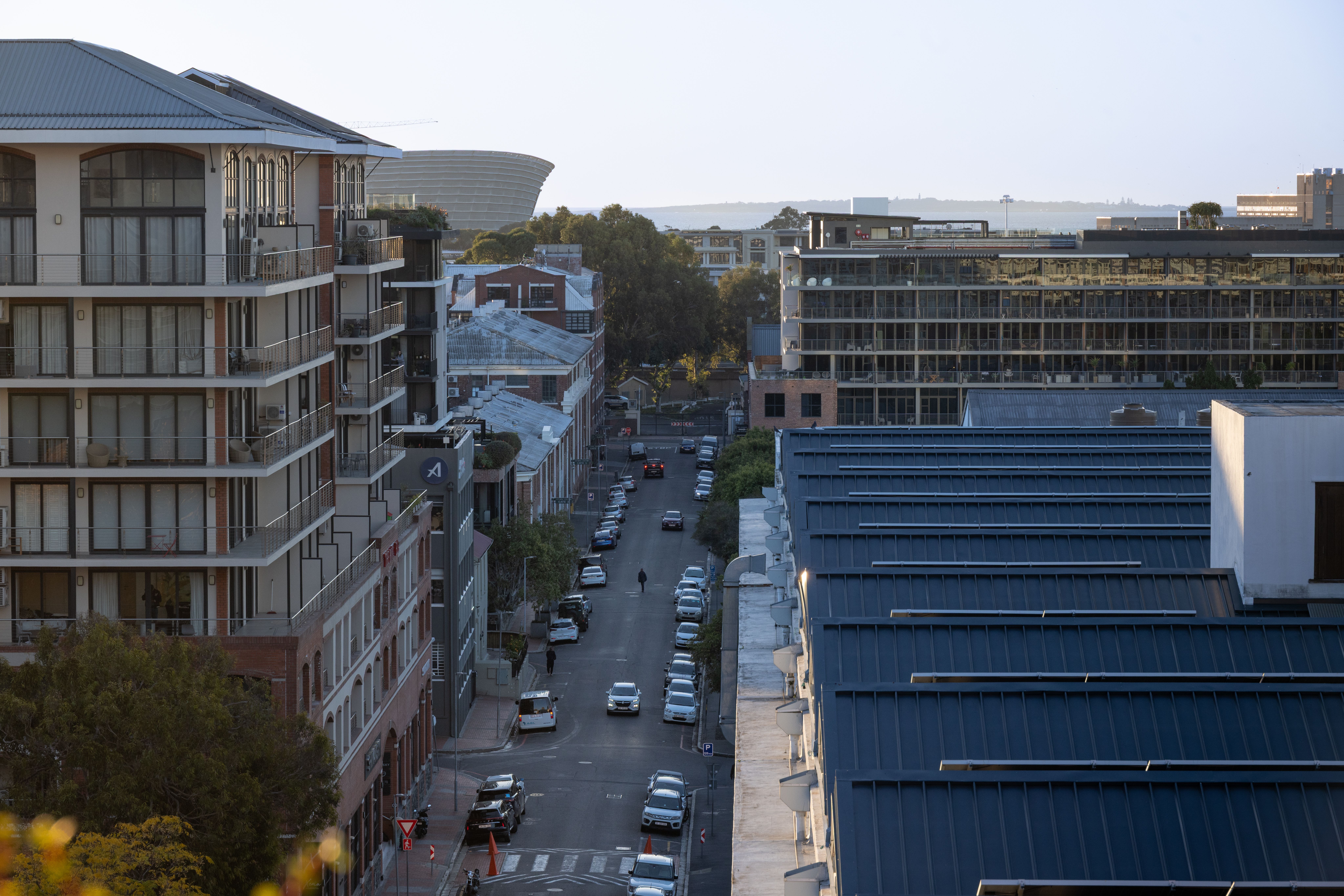 Main Road in Claremont with shopping centres below the eastern slopes of Table Mountain