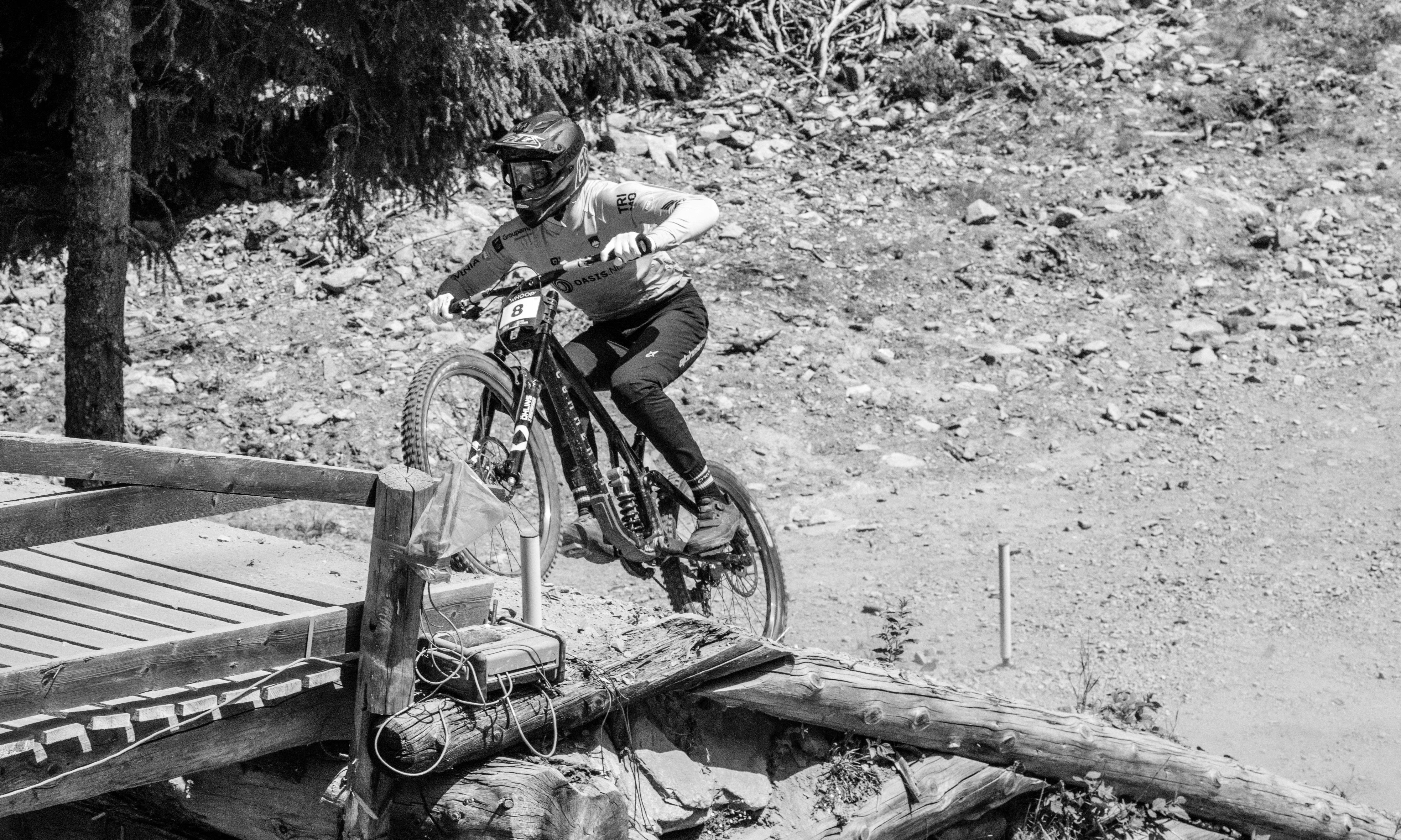 Enduro Mountainbike für technische Trails und Wettkämpfe