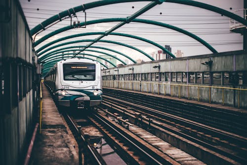 Kostnadsfri bild av kollektivtrafik, plattform, tåg