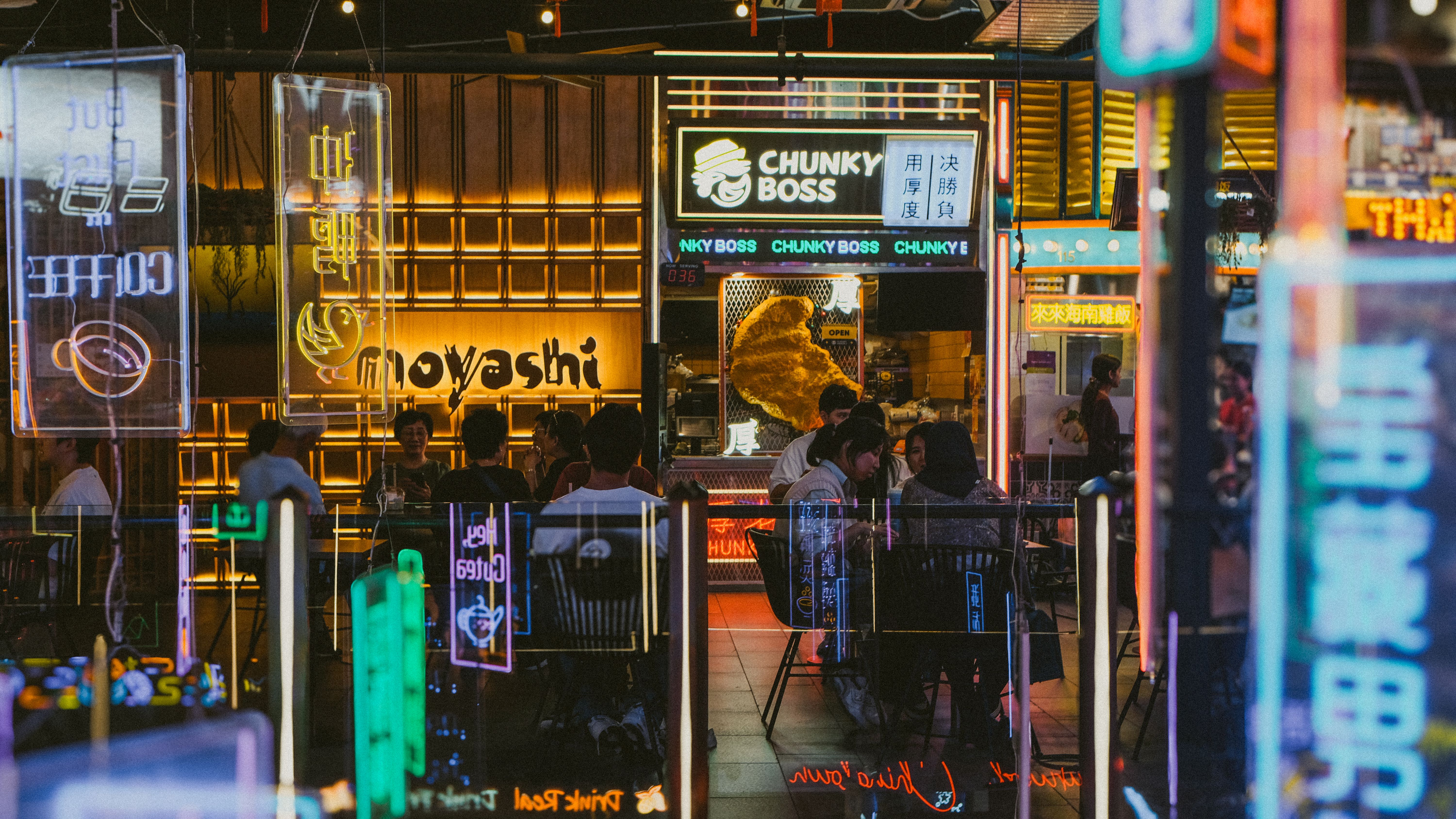 Moshi Moshi upbeat on lifestyle shopping — Photo by Annie Hatuanh on Pexels
