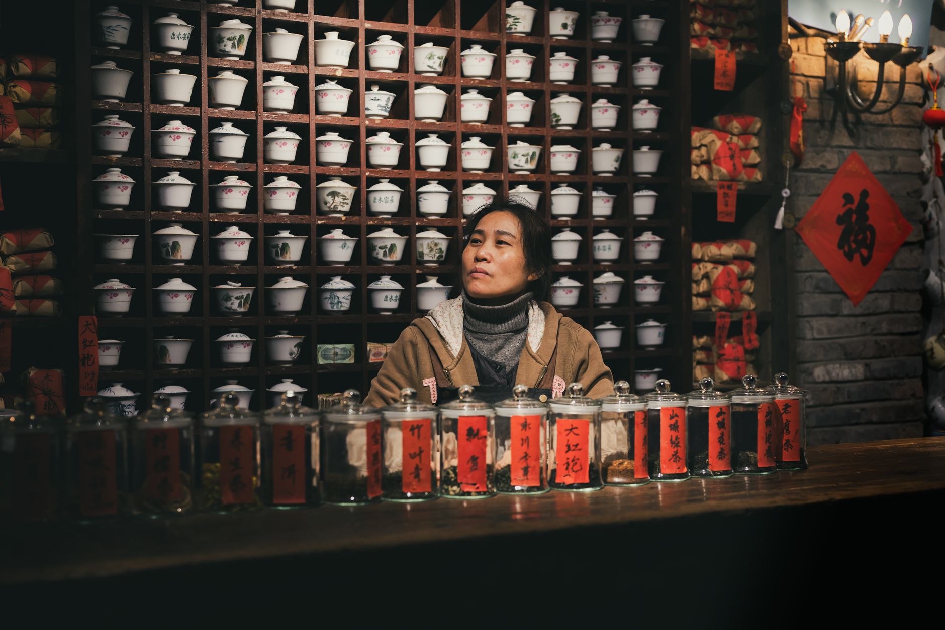 Chinese Beauty Product Exporters Overview Amid US Trade Dispute