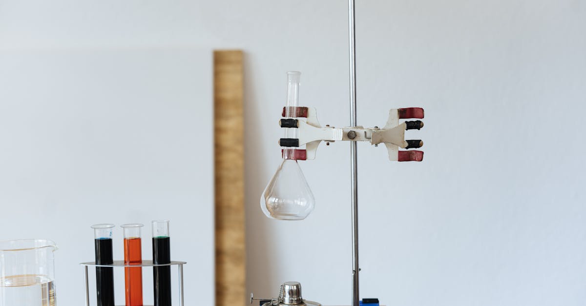How to determine the equilibrium constant for a chemical reaction