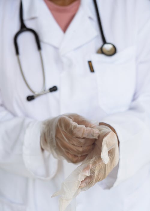 Médico De Cultivos Con Estetoscopio Preparándose Para La Cirugía En El Hospital