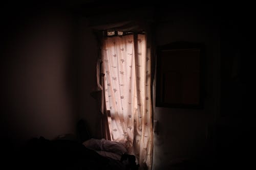 Ingyenes stockfotó ablak fény, fekete, múltidéző témában