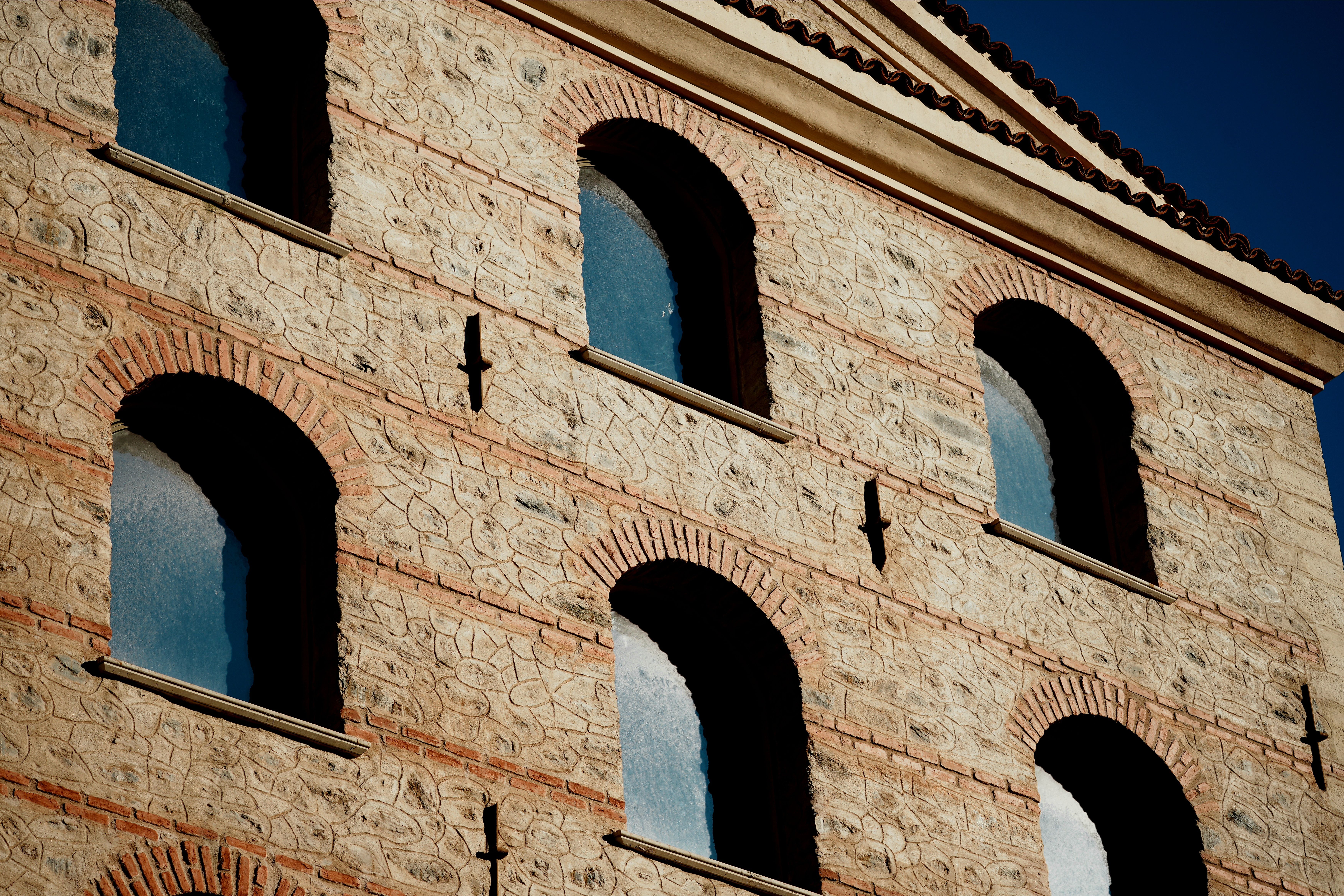 Masonry and Render Painting in Woodford Wells — woodwork brushed to a crisp, smooth line