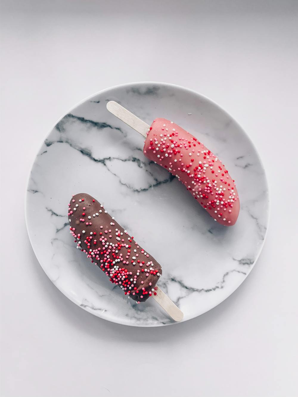 Frozen Chocolate Banana Pops
