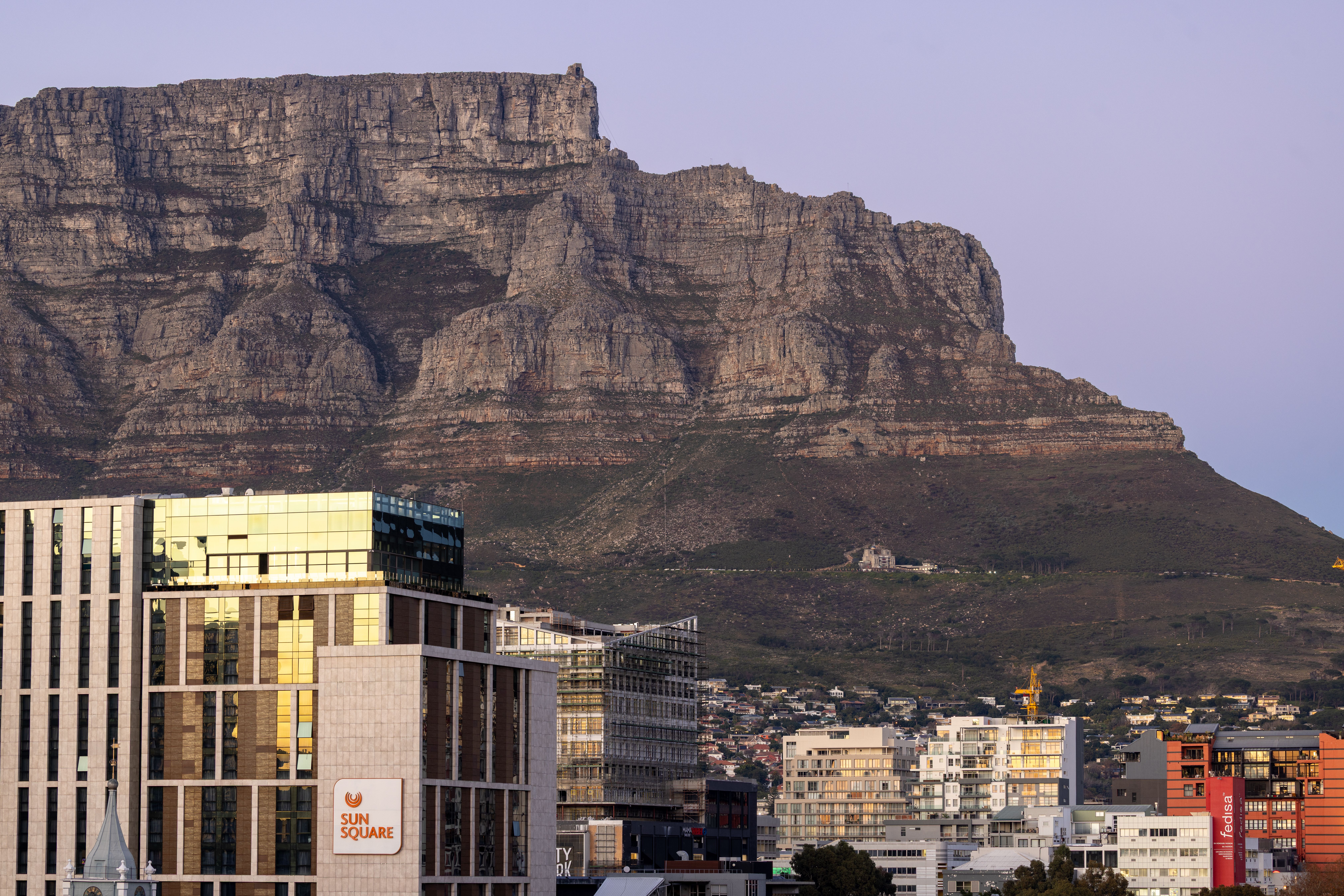 menjelajahi Cape Town