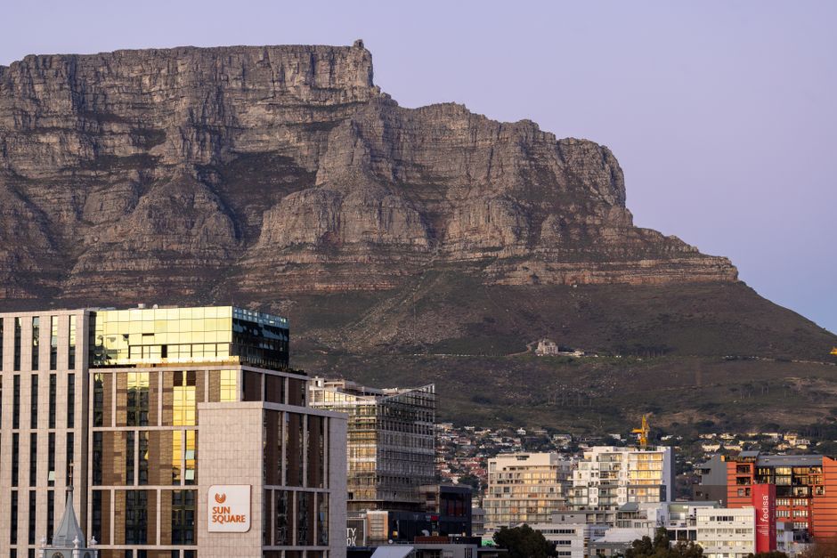 menjelajahi Cape Town