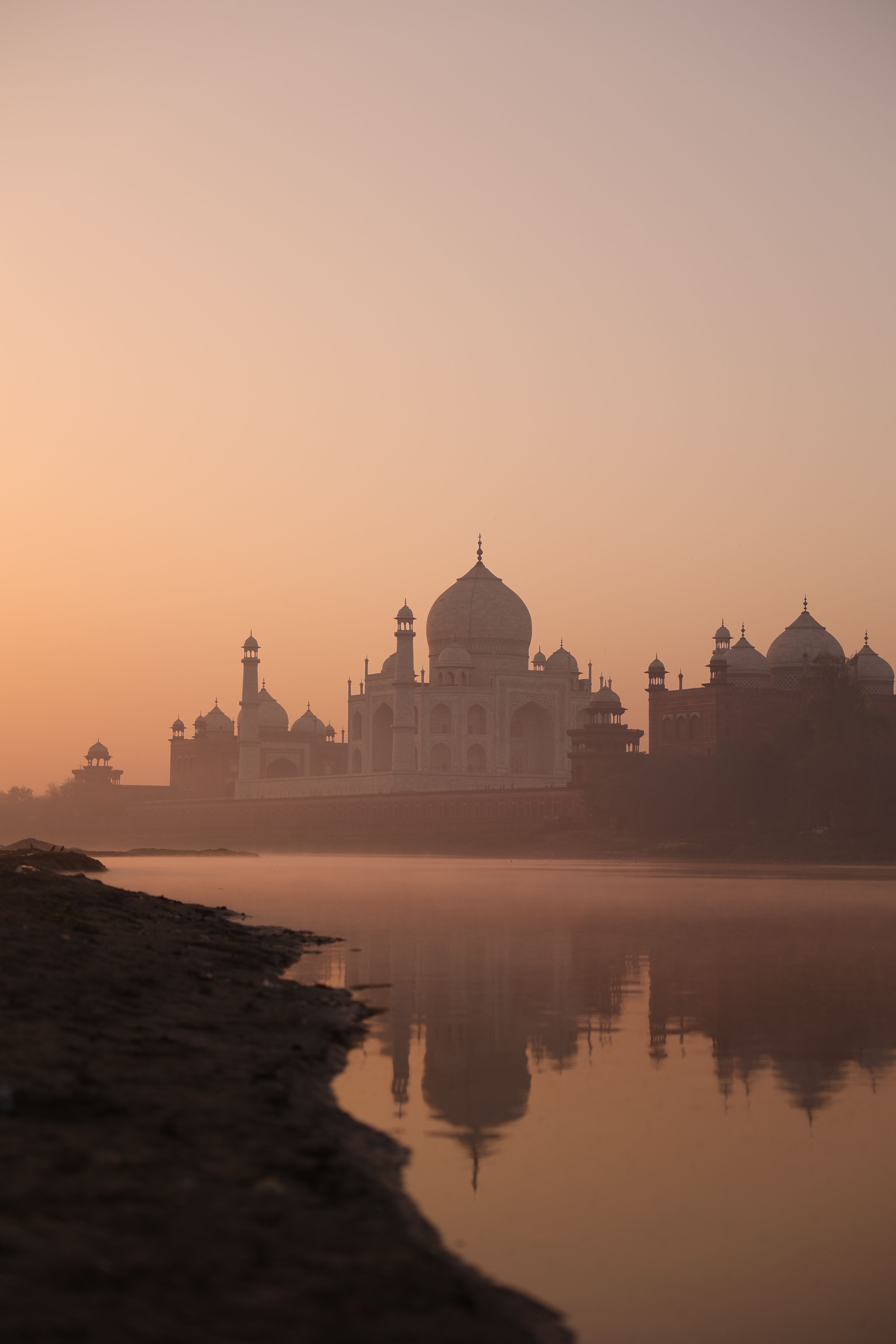 Taj Mahal at sunrise — Incredible India tours