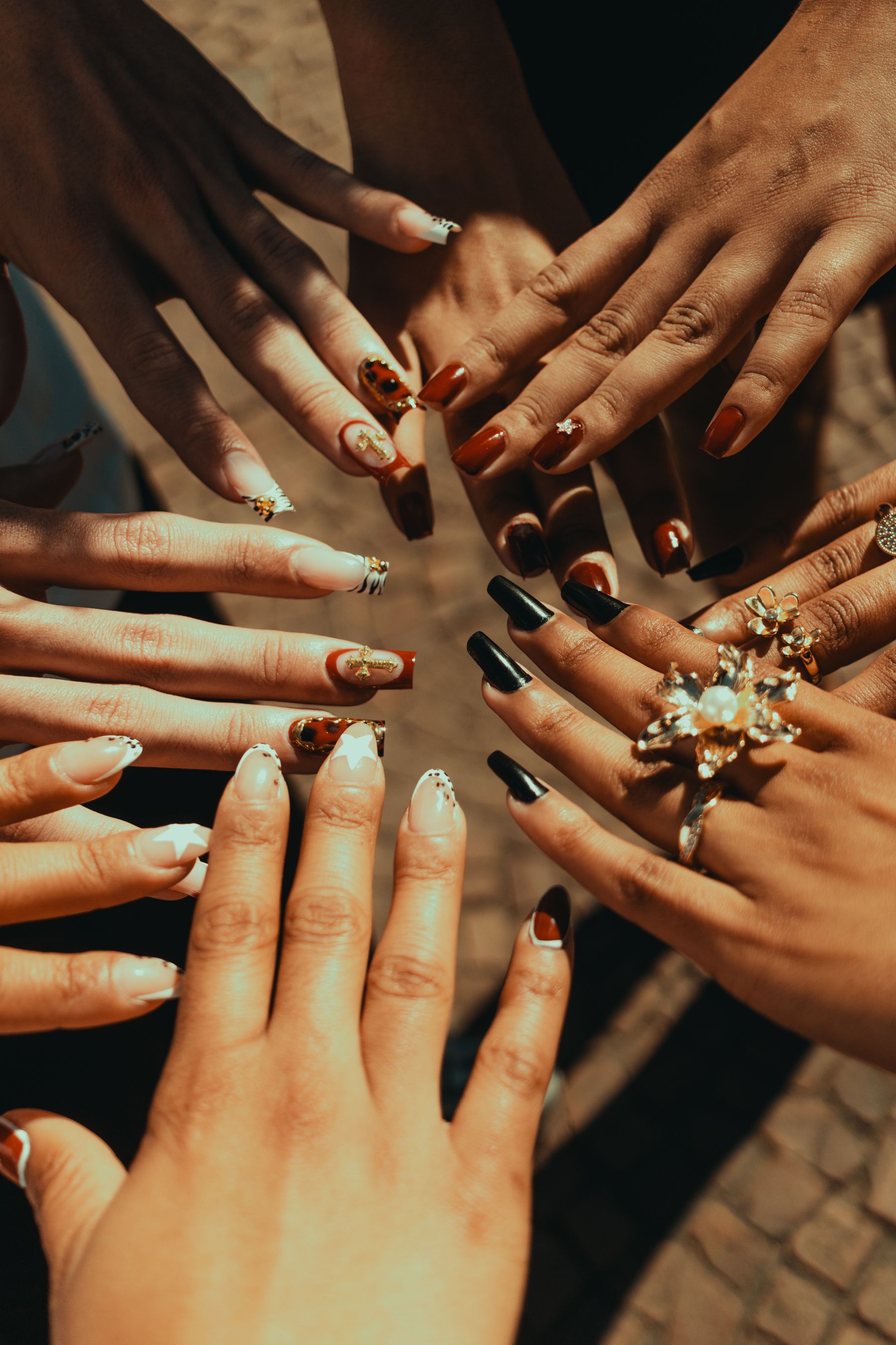 A circle of finished nail sets