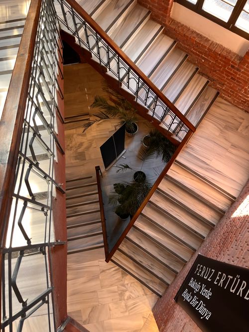 Free Elegant staircase with a modern design captured in Istanbul, Türkiye. Stock Photo