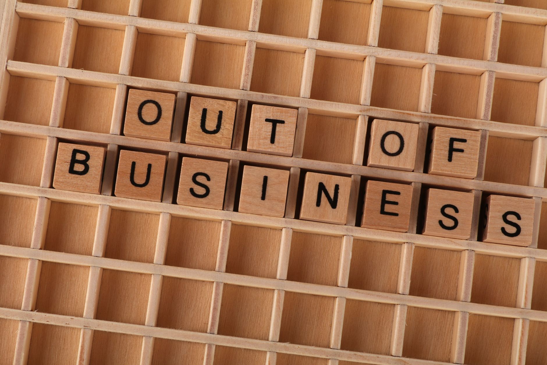 Cracker Barrel (CBRL) CEO Transition Amid Sales Decline