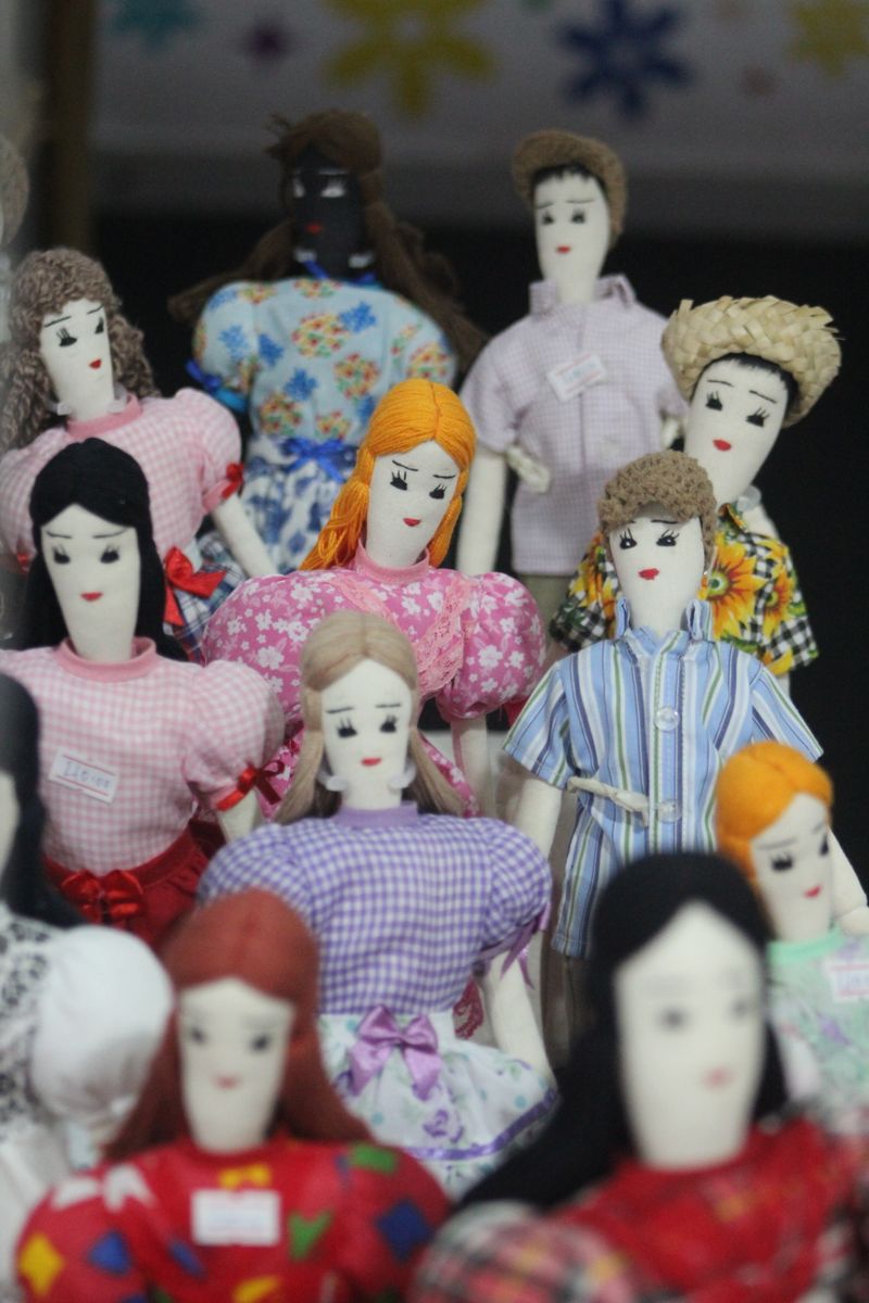 Faceless Limé dolls