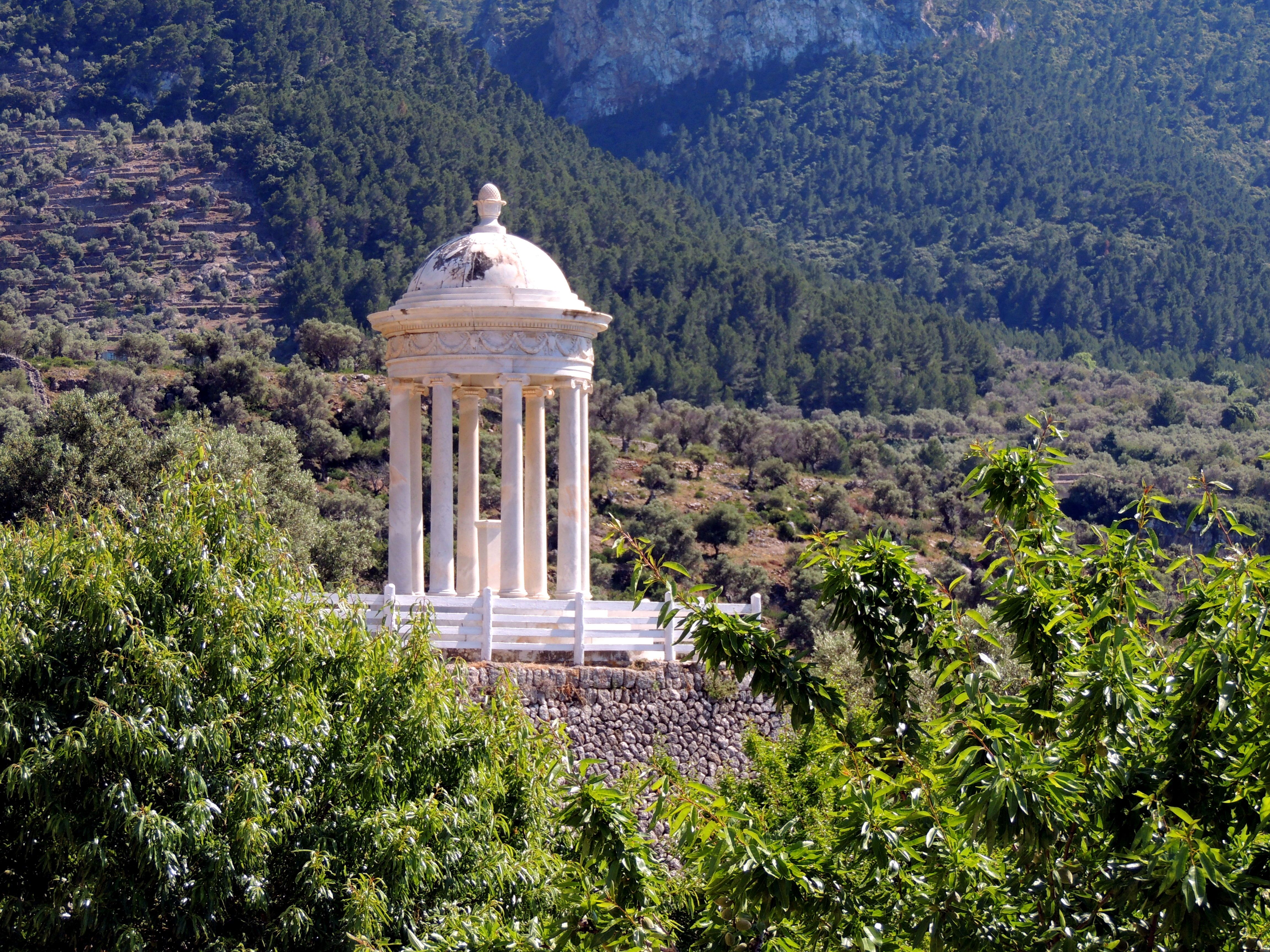 S'Estret de Son Gual and the Raiguer Countryside