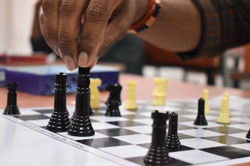 Безкоштовне стокове фото на тему «виклик, гра в шахи, критий спорт»