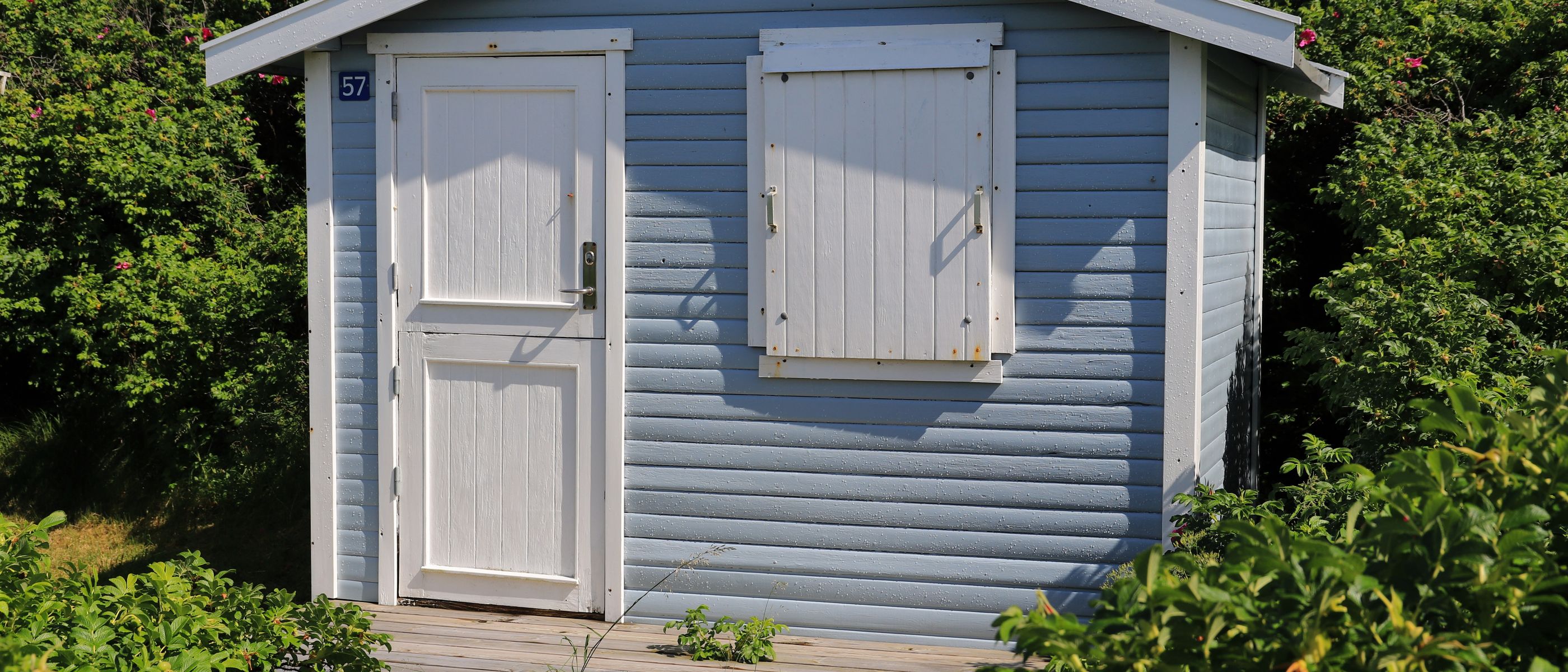 Painters and Decorators in Rush Green — woodwork brushed to a crisp, smooth line