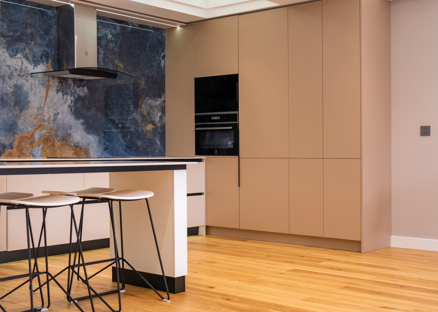 Vertical Video: The New Powerhouse Driving Luxury Real Estate Discovery