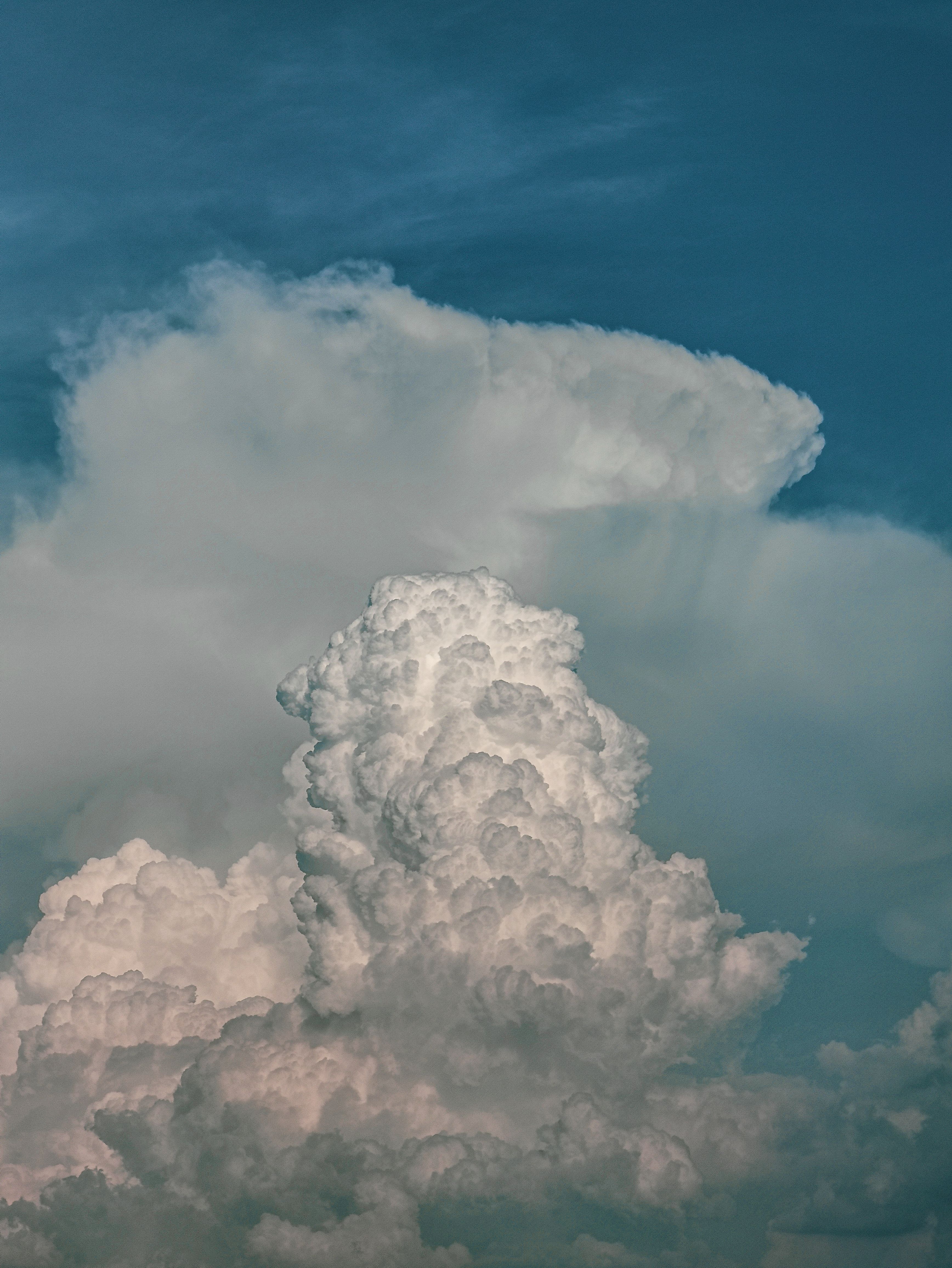 Majestic cumulonimbus cloud captured against a clear blue sky in Sambalpur, India.