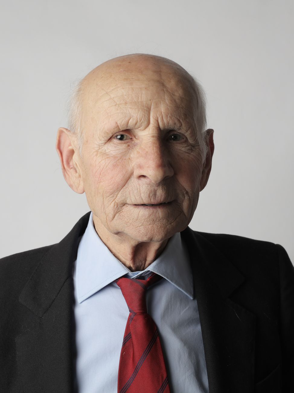 Herbert Boyer, the UCSF biochemist whose partnership with venture capitalist Robert Swanson led to Genentech's founding in 1976, pioneered recombinant DNA technology.