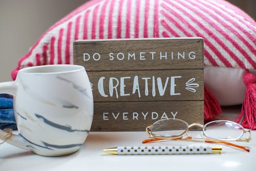 Lakukan Sesuatu Yang Kreatif Setiap Hari Teks